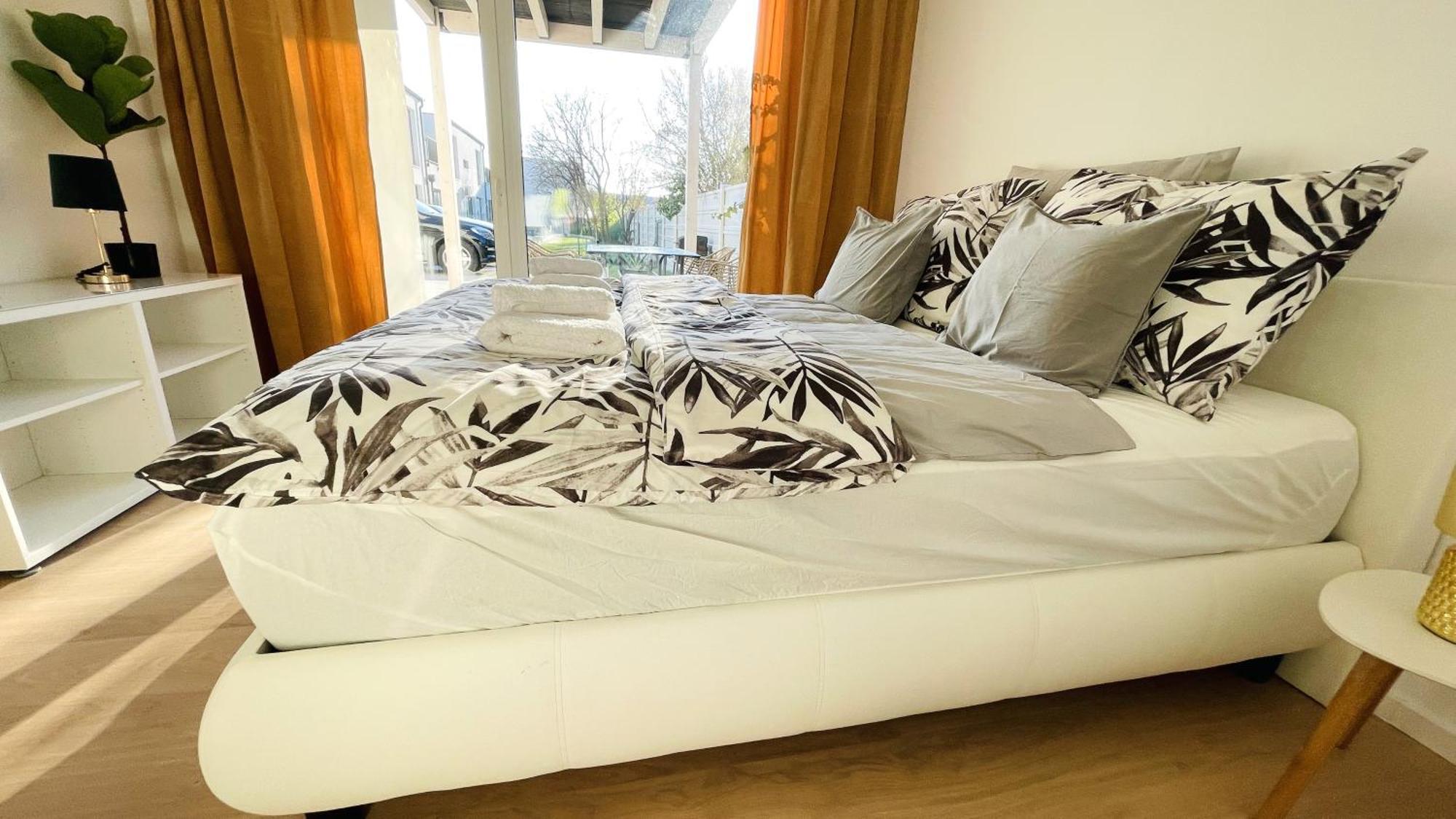 House Flow, 3 Room, Free 2 Parking Братислава Экстерьер фото