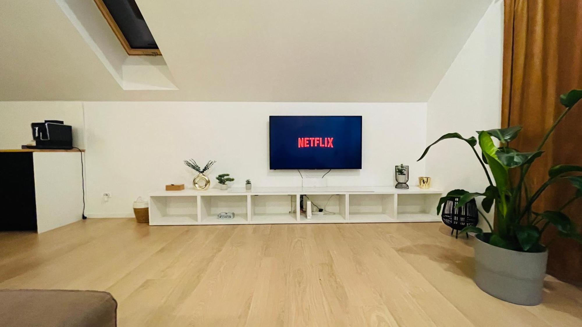 House Flow, 3 Room, Free 2 Parking Братислава Экстерьер фото