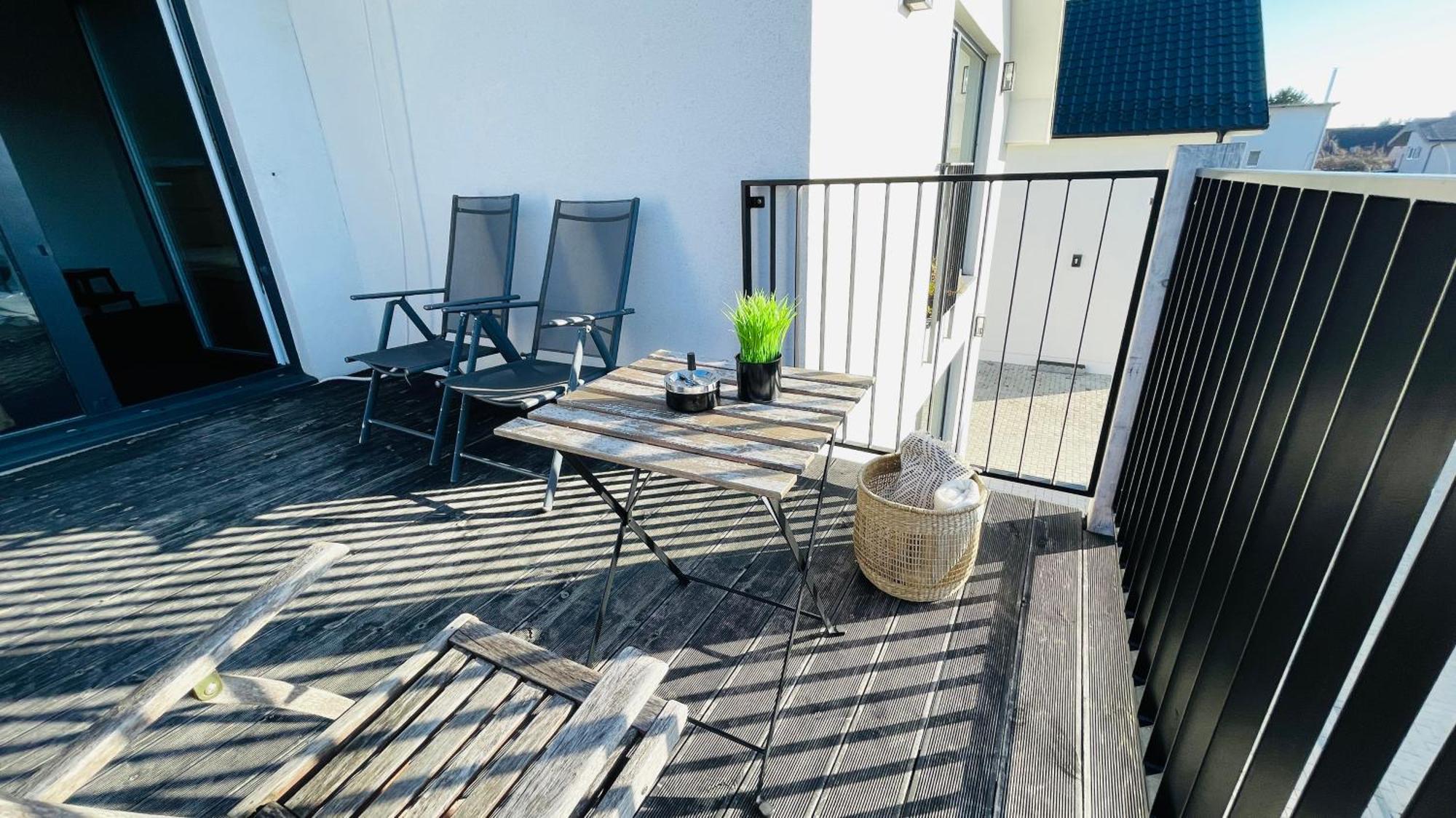 House Flow, 3 Room, Free 2 Parking Братислава Экстерьер фото
