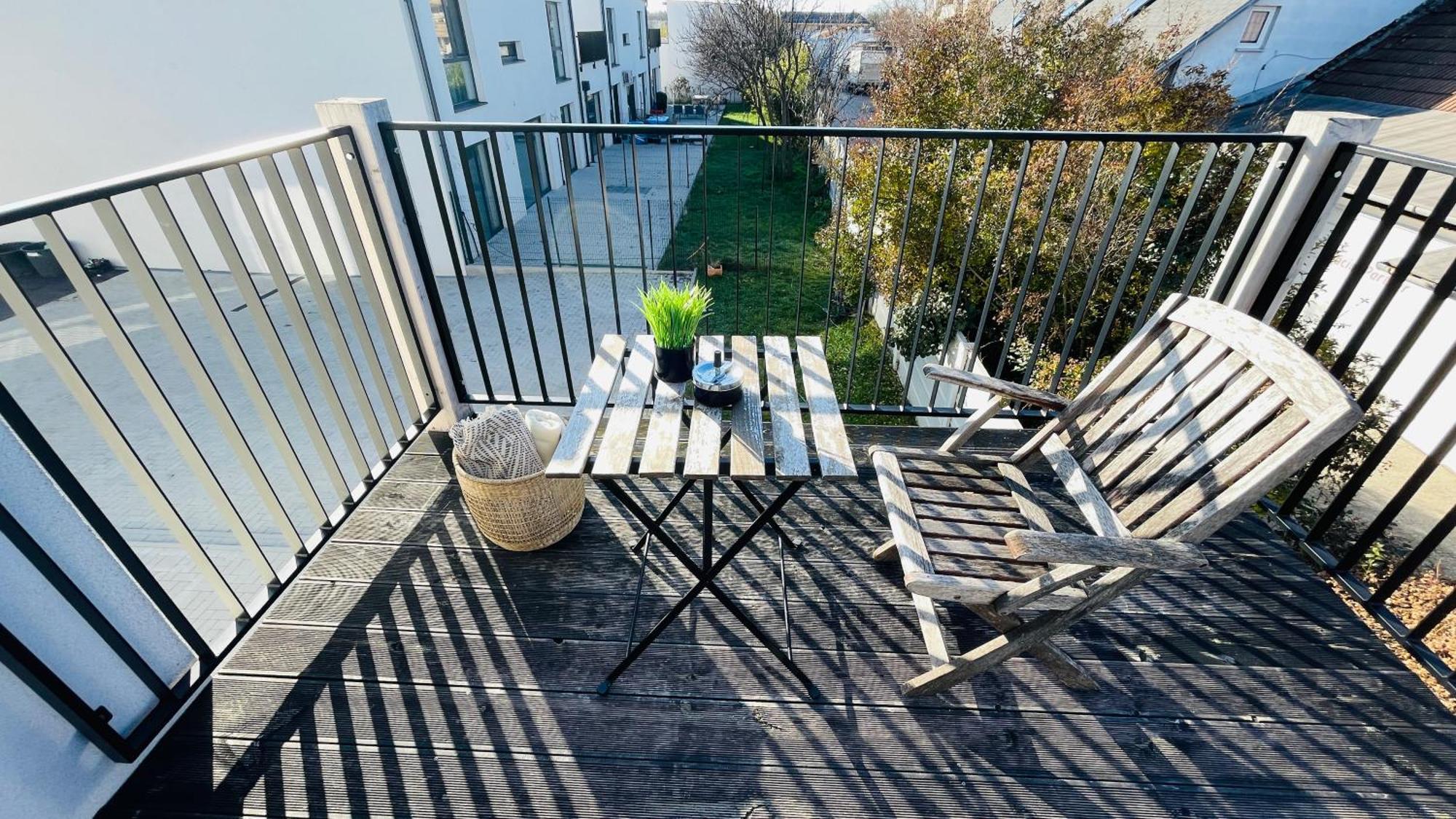 House Flow, 3 Room, Free 2 Parking Братислава Экстерьер фото